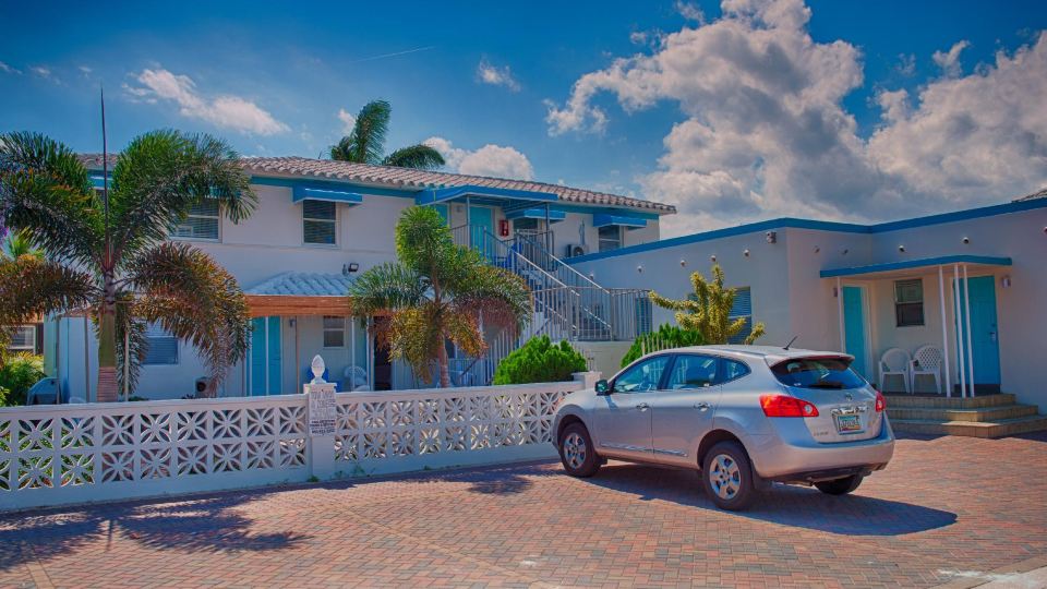 Hollywood Beachside Boutique Suite