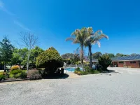 Nagambie Motor Inn and Conference Centre - parking