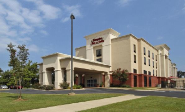 Hampton Inn & Suites Alexandria