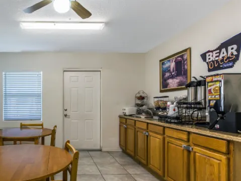 Travelodge Suites by Wyndham Lake Okeechobee