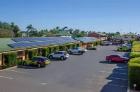 Quality Inn Railway Motel - parking
