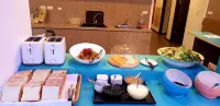 Palau Hotel - breakfast