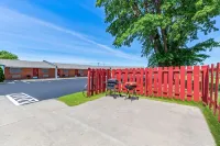 Americas Best Value Inn Belleville Hotel di 