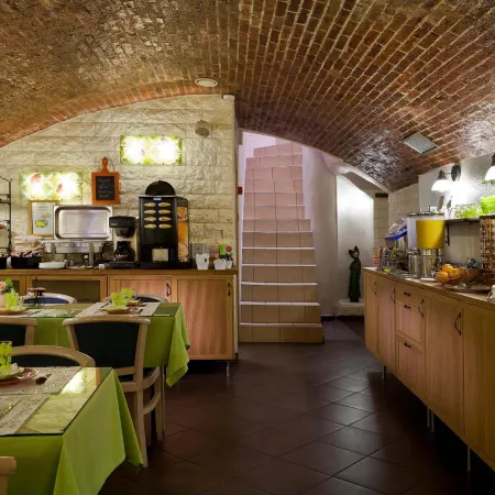 Hôtel Aurore Paris Gare de Lyon Отели рядом с достопримечательностью «Улица Лапп»