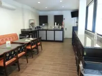 Days Inn by Wyndham Fultondale - breakfast