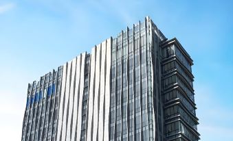 Danang HAN River Hotel