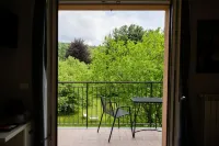 Hotel Rossovino Como - Mountain view