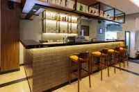 Next Hotel Yogyakarta - bar