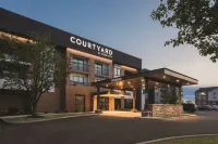 Courtyard Denver Aurora Hotels near Iliff Crossings Shopping Center