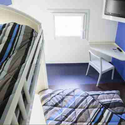 hotelF1 Sens Nord Rooms