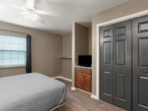 Eagle's Den Suites Andrews a Travelodge by Wyndham Hotels in Andrews