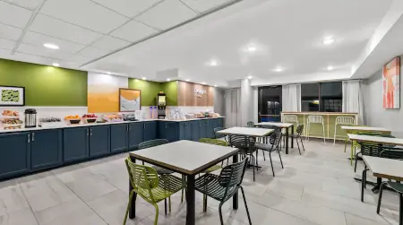 Spark by Hilton Biloxi Ocean Springs