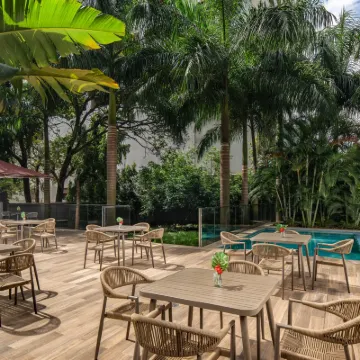 達累斯薩拉姆皇冠假日酒店 鄰近可可海灘的酒店