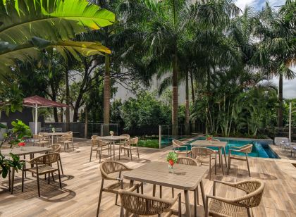 Crowne Plaza Dar ES Salaam