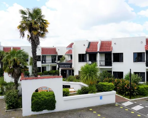 Alcamo Motel Hotels in Hamilton