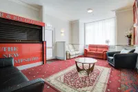 The Sandringham Court Hotel & Apartment-All Groups Welcome
