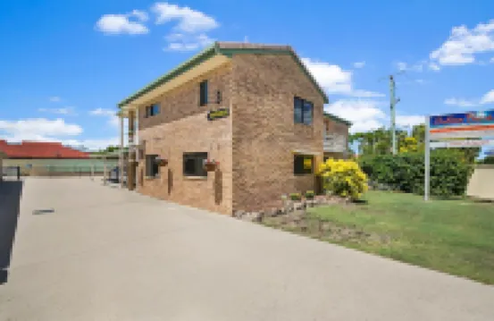 Golden Beach Motor Inn, Caloundra