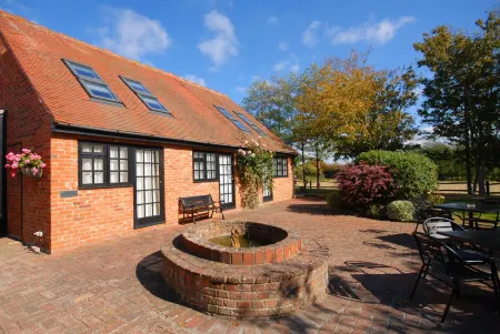 Crouchers Hotel Отели в г. Север Мандхэм