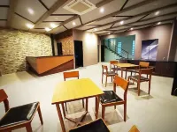 Hotel Marina Airport