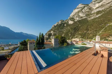 Grand Hotel Riva Отели в г. Лимоне-суль-Гарда