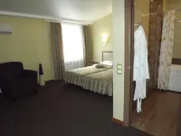 Hotel Meridian