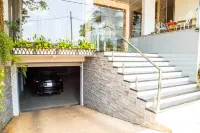 La Mia Lakeview Hotel - parking