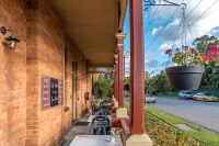 Kings and Queens Paterson Hotels in Paterson