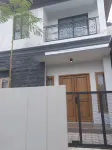 Rumah 120 m² dengan 4 kamar tidur dan 2 kamar mandi pribadi di Bantul Hotel dekat Bus Jadul The Ratan