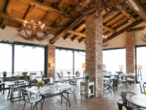 Prime Alture Wine Resort Hotel a Casteggio
