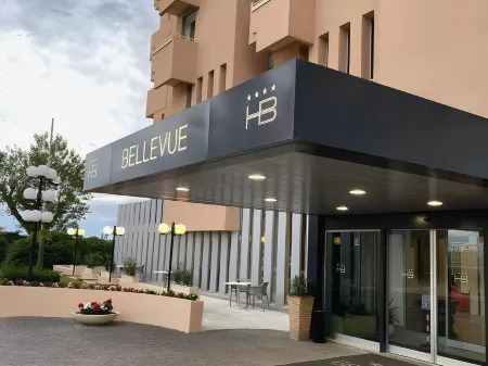 Hotel Bellevue Отели в г. Римини