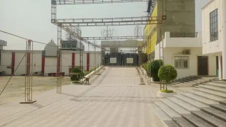 Goroomgo Gautam Garden Varanasi Отели в г. Сойепур