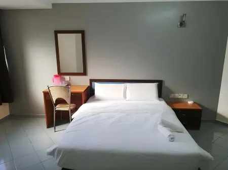 Lee Hotel Отели рядом с достопримечательностью «Ji Gong Temple Yong Peng»