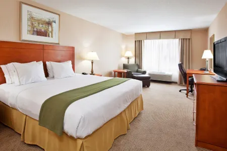 Holiday Inn Express & Suites Howell Отели в г. Хауэлл