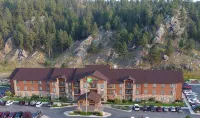 Holiday Inn Express & Suites Custer Hotels in Custer