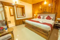 Hotel Holiday Home International - by  Vivaan - مطابخ