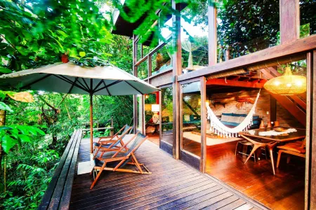 EcoLodge a Casinha da Floresta Отели в г. Кайру