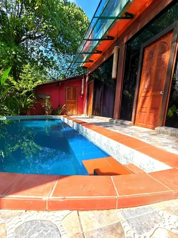 รูปภาพของฮอลิเดย์ โฮม คึกคัก