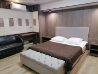 Khutorok Hotel