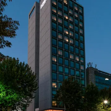 Hotel Cappuccino Отели рядом с достопримечательностью «Ресторан Gramercy Hall»