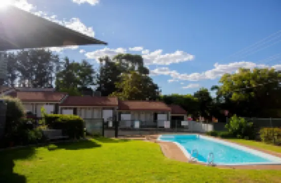 Alluna Motel