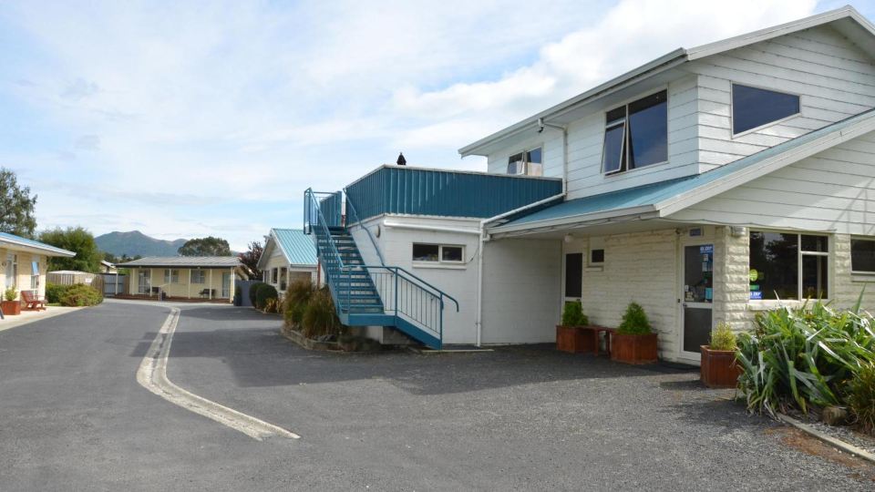 Esplanade Motels