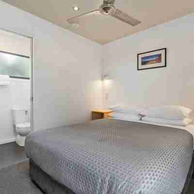 Swansea Beach Chalets Rooms