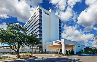 Hilton Waco Hotels near Doris D Miller Park