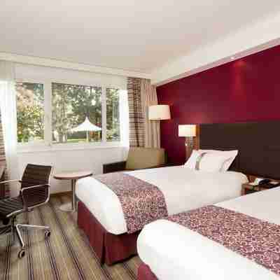 Holiday Inn Lille - Ouest Englos Rooms