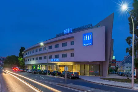 Tryp by Wyndham Leiria Отели рядом с достопримечательностью «Polytechnic of Leiria»