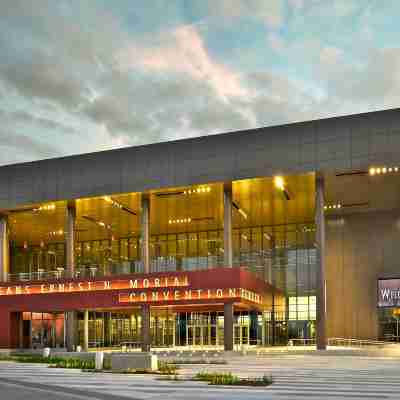 JW Marriott New Orleans Hotel Exterior