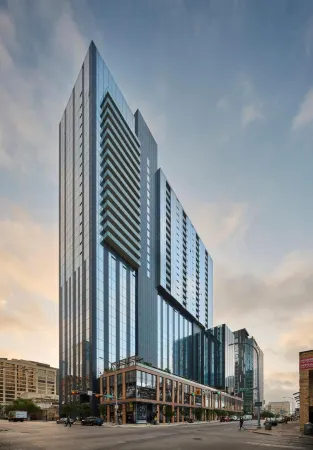 Thompson Austin, by Hyatt Отели рядом с достопримечательностью «Университет Техас в Остин»