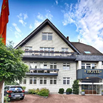 Boutique Hotel Poppenbütteler Hof Hotels near Buckhorn underground station