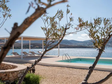 Donum Dei Seaside Suites & Villa