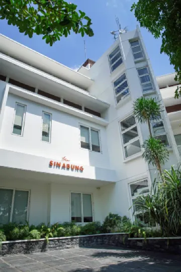 Teras Sinabung Hôtels à : 